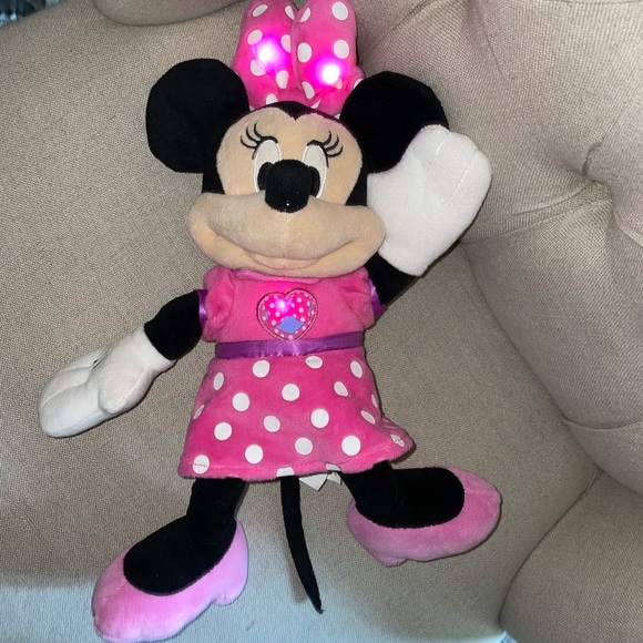 Disney Junior Mickey Mouse Singing Fun Minnie Mouse and Mickey Mouse 12” plush - Picture 8 of 9